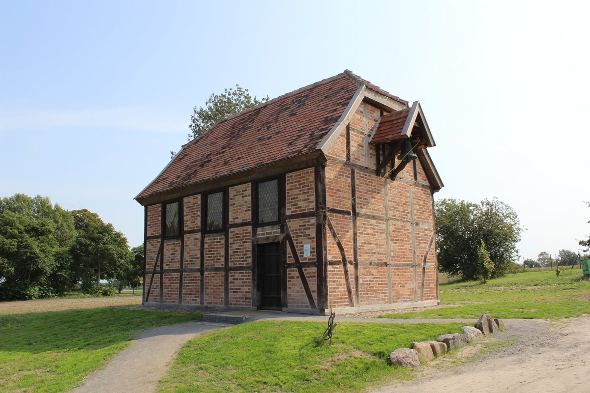 Die umgesetzte Kirche im Freilichtmuseum, September 2020