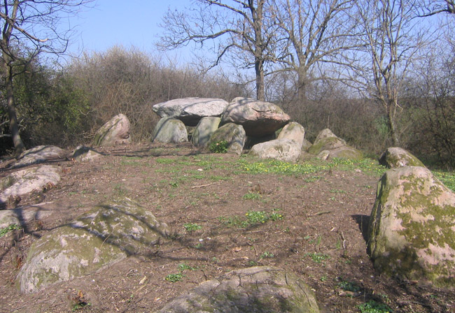 Grab Bretsch 2 (Kreis Stendal), eines der schönsten Hünengräber der Altmark